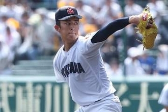 横浜、昨夏V沖縄尚学に快勝　エース織田が139球の12キロ奪三振ショー…好左腕・末吉は初戦で涙