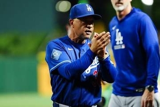 17号の大谷翔平をロバーツ監督絶賛「いいスイング」　開始2球で先制点もたらす…ド軍辛勝