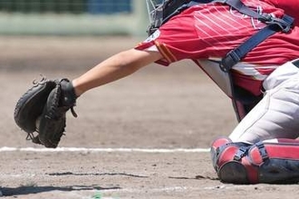 「ミットを動かすな」は間違い？　プロも指導する専門家推奨のフレーミング上達法