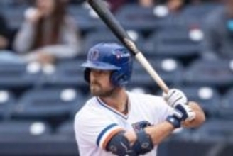 DeNAが“異色経歴”ヒュンメルと合意　両打ちの175センチ、3Aで今季44戦13HR…捕手でプロ入り