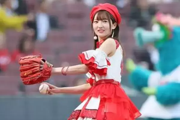 「赤ドレスのガチ勢美女が「マジで可愛い」　念願の“大役”を報告…大暴投は「思いが飛び越えすぎた」」の画像