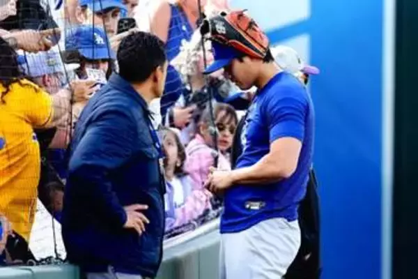 大谷翔平、100歳の日本人女性に“神対応”　サイン→握手受け感激「夢みたい」