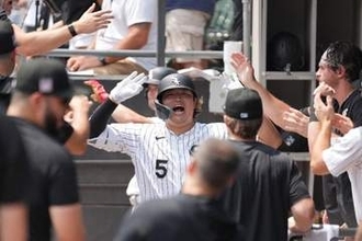 村上宗隆、両親の前で1試合2発の大暴れ　自己最多6打点も…2か月ぶり一発で“お目覚め”
