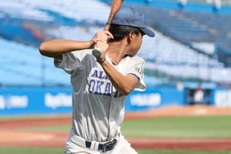 素振りでイメージする「詰まりと泳ぎ」　大阪桐蔭OB推奨…本塁打生む“3種類スイング”