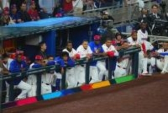 終戦のドミニカナイン、深夜0時過ぎても出てこず　1時間以上ロッカーに…滲む無念