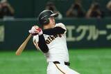 「巨人の23歳逸材は「上がってこないと」　バット先端で逆方向へ…驚愕パワーは「ポジだわ」」の画像1