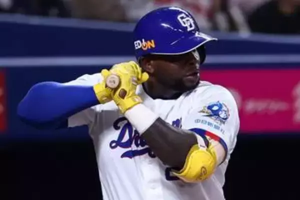 中日サノーにアクシデント　適時打の直後に足を痛めたか…途中交代に豊橋も沈痛