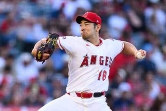 菊池の155キロが直撃…米衝撃「こんなの見たくない」　111億円男にアクシデント「マジかよ」