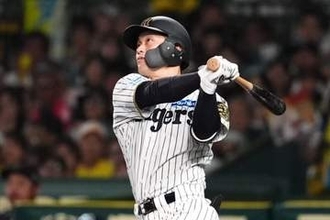 阪神・坂本誠志郎が「JERA セ・リーグ AWARD」8月度大賞　満票受賞に鳥谷氏「そんなに打つとは」