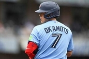岡本和真のMLB初は「サプライズ」　同僚も驚いたプレー…解説は思わず「ハッハッハ」