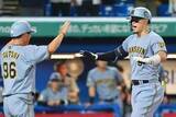 「佐藤輝明、2打席連発の34号　止まらぬ3戦4発…球団ではバース以来の「3冠王」誕生に現実味」の画像1