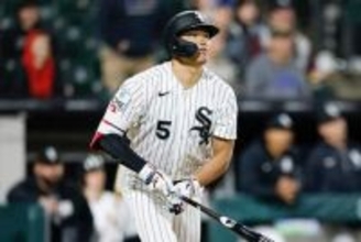 村上16号の直前、ベンチで同僚から“謎行動”　浸透する「魔法」…「大好きなんだ」