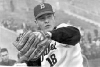 ボロボロの寮…試合後に女性が侵入「追い出して」　ドラ1入団も絶望感、夜に響いた叫び声