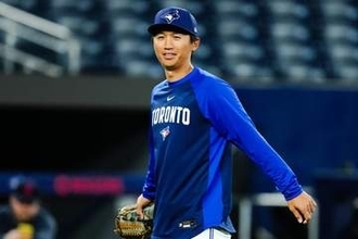 元日本ハム戦士が披露した“愛する家族”　10月に長女が誕生…見つめ合った貴重な一瞬