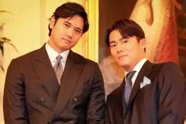大谷翔平＆山本由伸、ホワイトハウスで“仲良し”2ショット　球団が裏側公開…ビシッとスーツ姿
