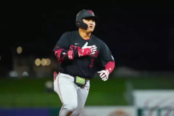 佐々木麟太郎、米大学開幕戦で豪快アーチ　3回勝ち越しソロ…球場は大興奮