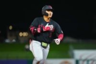 佐々木麟太郎、米大学開幕戦で豪快アーチ　3回勝ち越しソロ…球場は大興奮