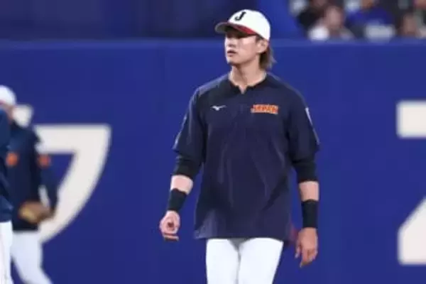 大谷＆誠也に挟まれ…侍23歳が「気まずそう」　ベンチ前の光景に注目「エグイ場所おる」