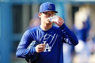 山本由伸の“変貌”に「似合ってるよ」　LAで捉えた一瞬にファン虜「カッコ良すぎる」