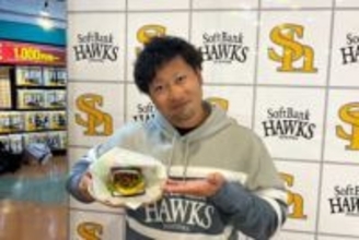 ソフトバンク、本拠地に“おにぎりバーガー”など3店舗オープン　予約困難の人気寿司店が監修