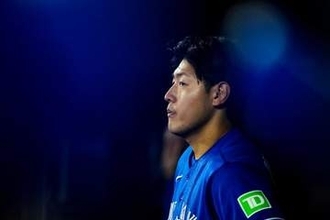 岡本和真の出場試合で“悪夢”　わずか15分で…主力に相次ぐ悲劇「戦える状態じゃない」