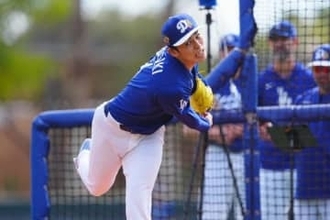 佐々木朗希が“新魔球”「ジャイロ回転に」　初ライブBPで手応え、最速159キロも