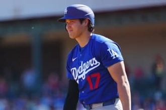 大谷翔平がガッチリハグ「目頭が熱くなった」　復帰したかつての相棒…日本人も感激