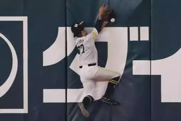 フェンス激突で「クラクラ」　途中交代の山本恵大、試合後に明かした現状「様子を見て」