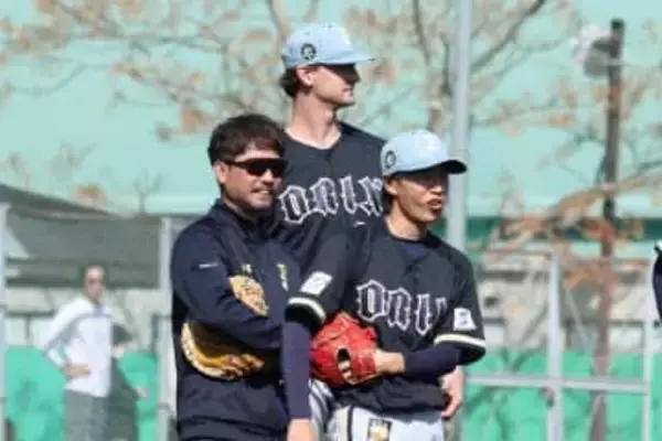 新助っ人が突然“変貌”「イケメンが現れた」　213センチの長身スタイルに衝撃「バグ」