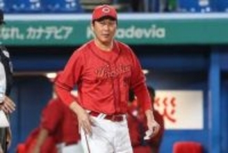 広島屈辱…39年ぶりDeNA戦9連敗　今季6戦全敗、坂倉が初回満塁弾も投壊11失点