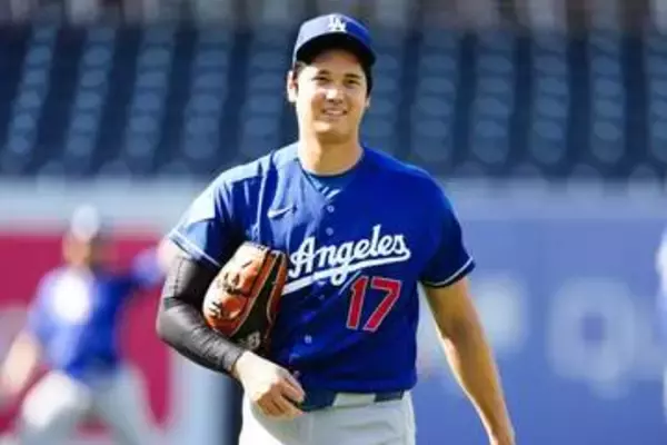 頂上決戦の裏で…大谷翔平が“悪ガキ発動”　ド軍スタッフに謎行動、浮かべた満面の笑み