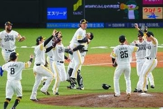 最強ソフトバンク、2年連続の日本一　CSから驚異の7連勝…DeNAに雪辱、小久保監督は9度宙を舞う