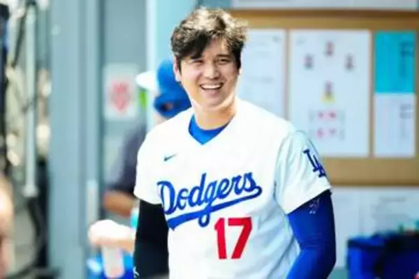 大谷翔平らの新壁画誕生　肩にはデコピン…由伸＆朗希も、日本の人気キャラも登場
