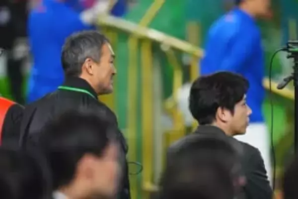 渡辺謙＆二宮和也、侍J戦前に来場　ネトフリの“大役”就任→合宿も訪問…並び立ち熱視線