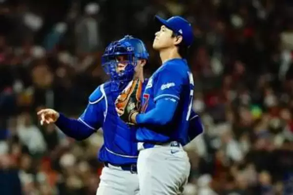 相棒スミスが大谷翔平に“感動”した1球　ともに握った拳…マスク越しに見た快投の裏側