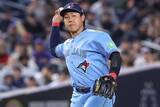 「岡本和真の隠れた美技、地元TV局で大絶賛　弾丸ライナー捕球は「最も難しい」」の画像1