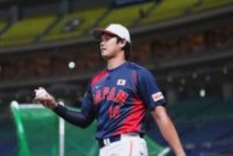 大谷翔平、侍J一番乗りでグラウンド登場　90m大遠投…開門は午後4時でスタンドは“無人”