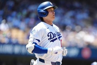 大谷翔平が突如の代打→直後に生まれた光景　ファン思わず笑顔「珍しいし面白い」「斬新」