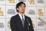 「鷹・上沢直之、現状維持の2.5億円で更改　日本復帰1年目は「簡単なシーズンではなかった」」の画像1