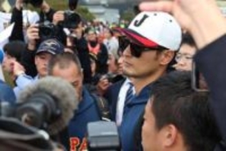 ダルビッシュ、異例のサイン会開催　ファン殺到…飛び交う歓声、約3分間の“神対応”