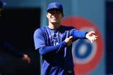 「山本由伸から英語で「Hi！」　待望の初対面…笑顔のハグ→交流にファン歓喜「これは激アツ」」の画像1