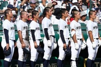 沖縄尚学は「グッドルーザー」　敗退直後の振る舞いに感銘…涙堪える末吉には「泣ける」