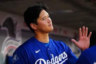 大谷翔平が驚きの行動「こんなことある?」　咄嗟に出した右手…「流れが完璧すぎる」