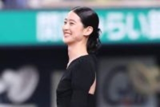 腹筋バキバキ…170cm美女モデルは「全てが美しい」　明かした始球式“大役”の衝撃事実
