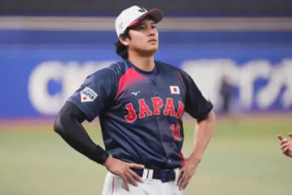 大谷翔平が「とにかくデカい！」　練習前の一幕で“再認識”…ムキムキすぎる腕「ふっと！！」