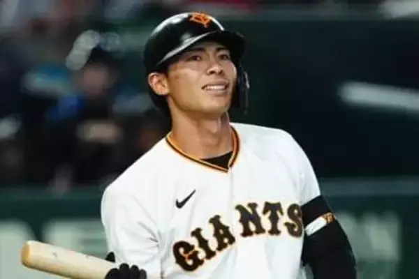 巨人22歳の神業に「鳥肌たった」　“100％アウト”を変えた曲芸「エグすぎる」