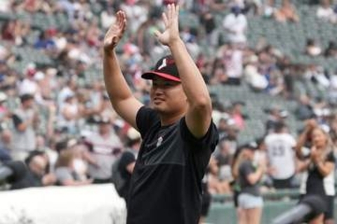 見慣れぬ“25”も…村上宗隆が「イカしてる」　3Aでも変わらぬ存在感「オーラがある」