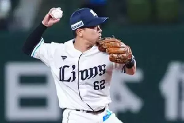 突如出現→背走ダイビングの超絶美技「えぐい」　安打強奪の22歳は「リーグNo.1の最強守備」