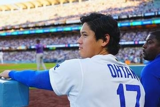 大谷翔平が「真っ先に」　米記者が目撃した光景…ベンチを駆け下りて待ち構えた人物