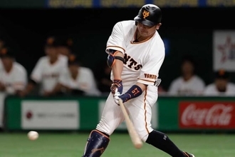 巨人阿部、引退試合に華添える本塁打　4回の第2打席で通算406号ソロ！